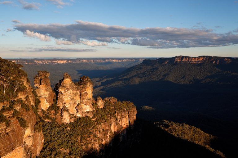 Three-Sisters-at-Echo-Point-in-Katoomba-Blue-Mountains-Image-Credit-James-Horan